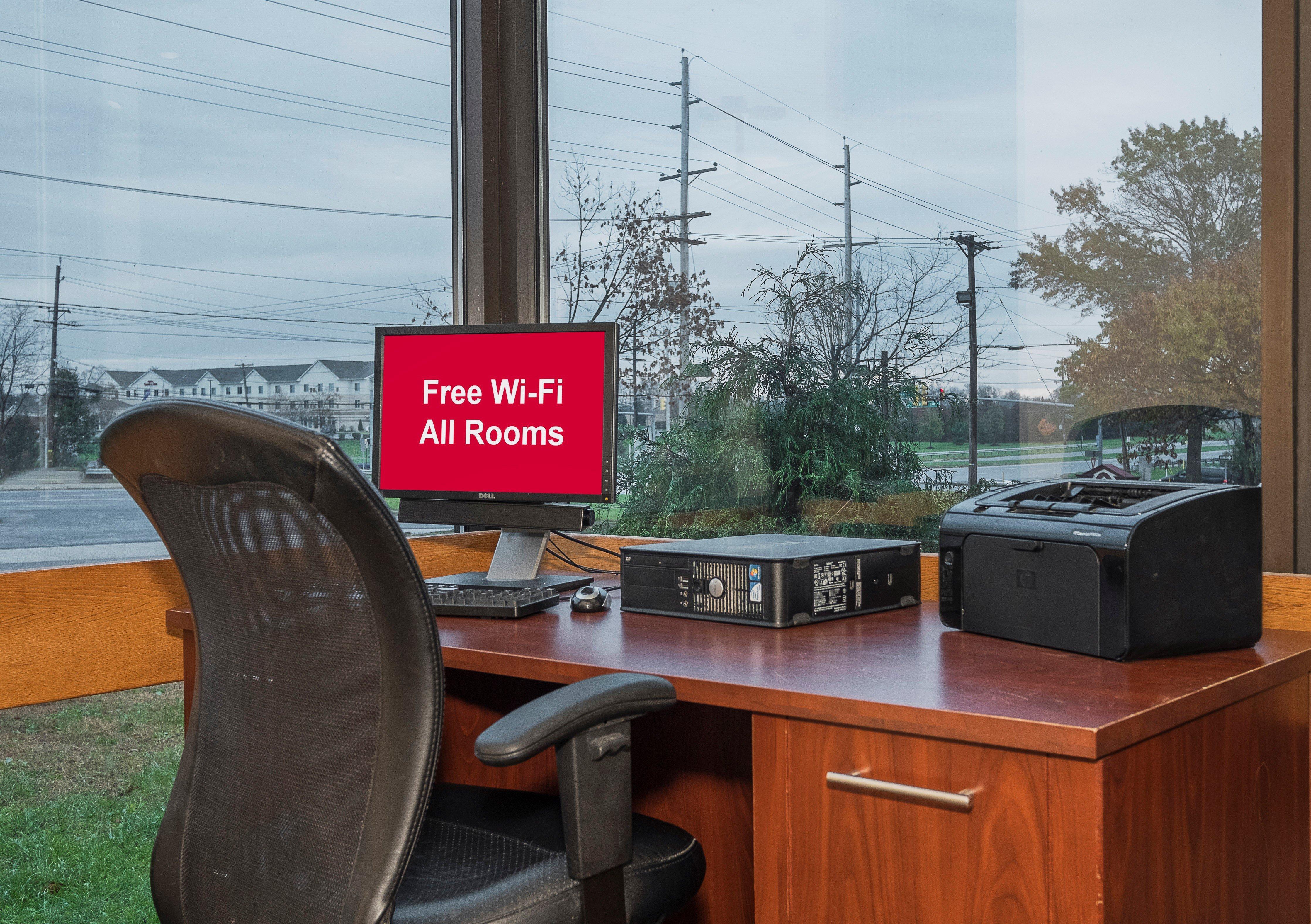 Red Roof Inn & Suites Mt Holly - Mcguire Afb Westampton Екстер'єр фото