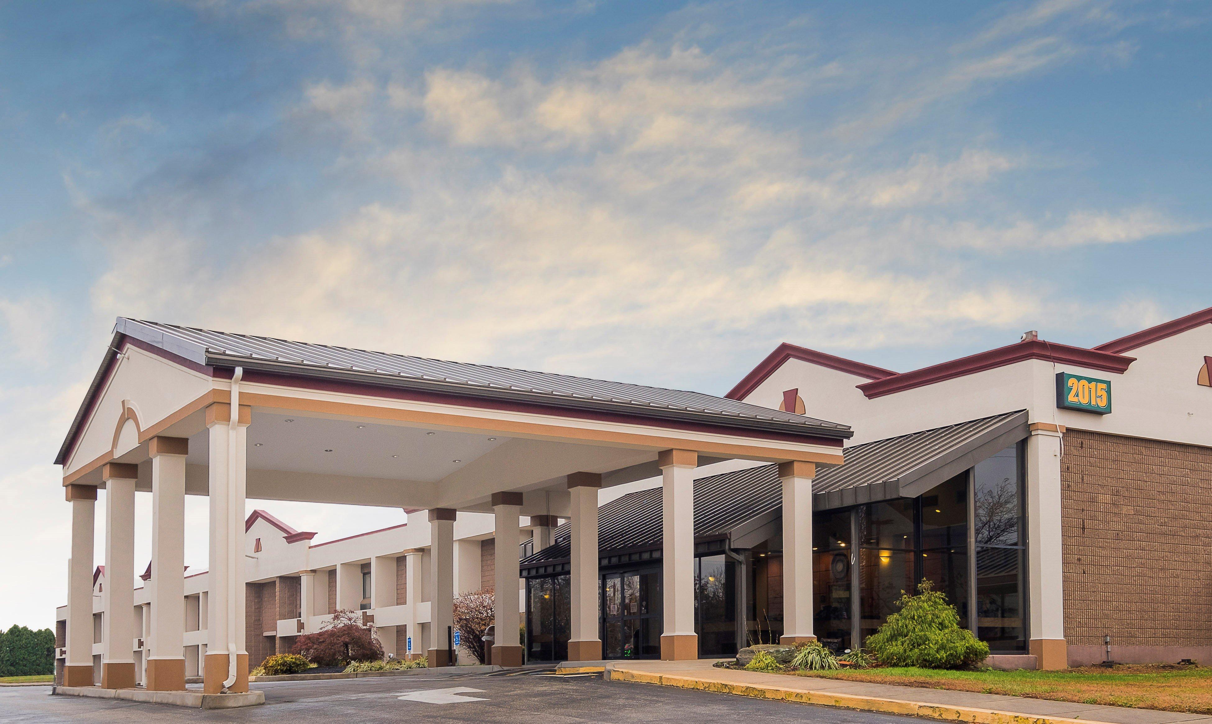 Red Roof Inn & Suites Mt Holly - Mcguire Afb Westampton Екстер'єр фото