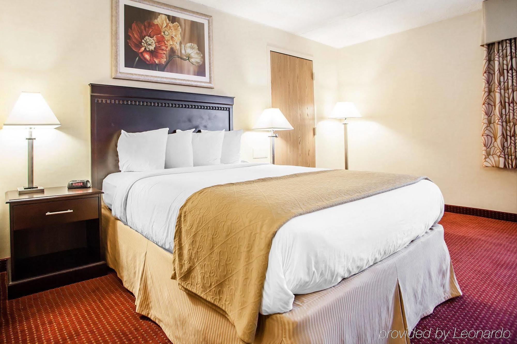 Red Roof Inn & Suites Mt Holly - Mcguire Afb Westampton Екстер'єр фото