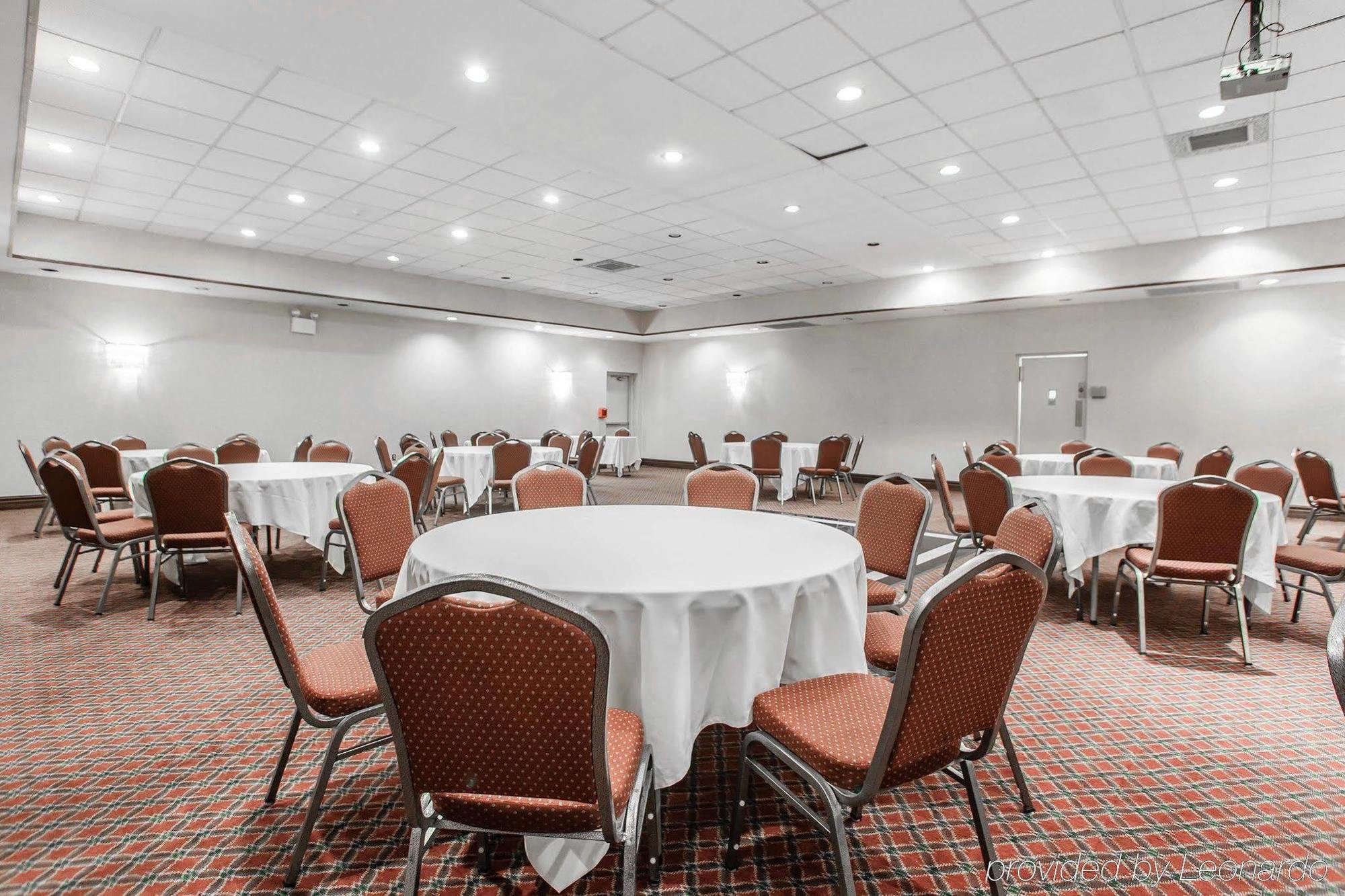 Red Roof Inn & Suites Mt Holly - Mcguire Afb Westampton Екстер'єр фото